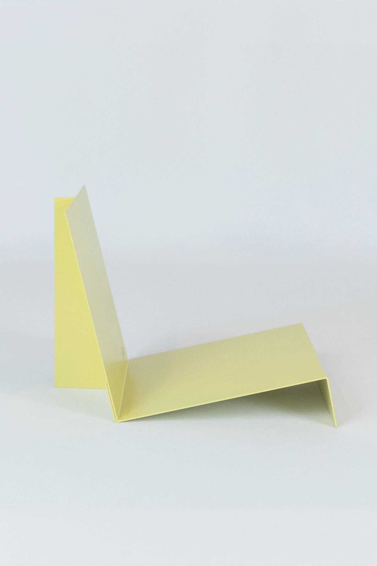 Upton • LP Stand - Pale Yellow