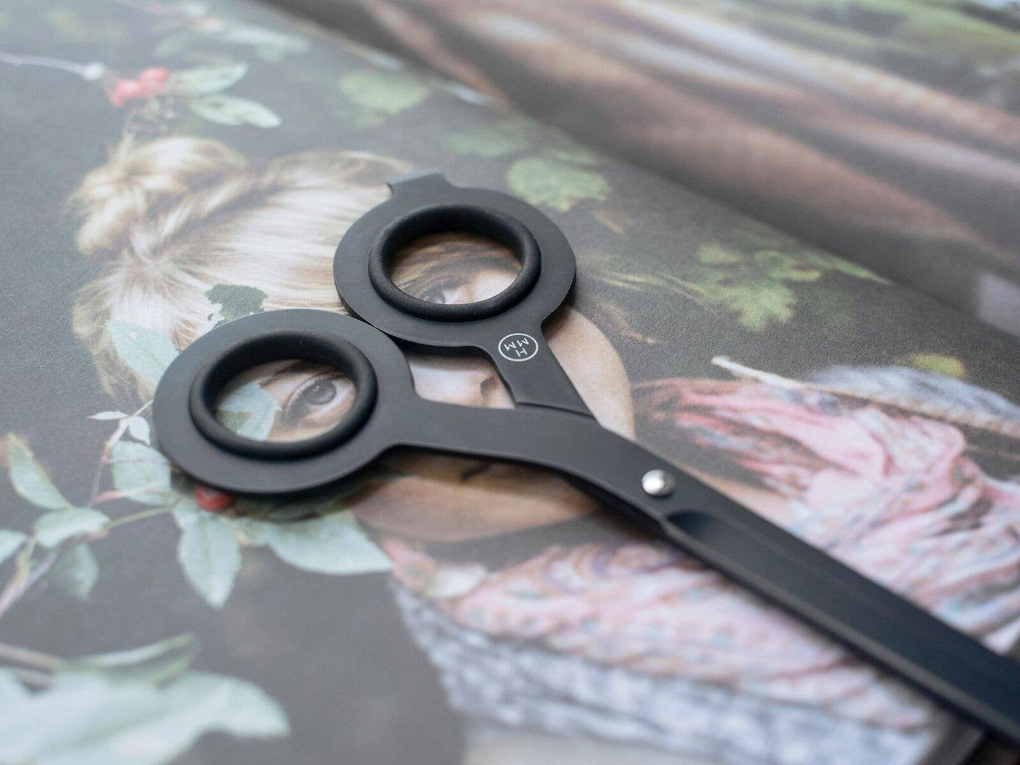 HMM • Black Scissors