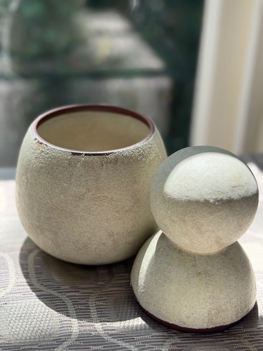 Neko.Co.Neko. • Big Knot Jar - Medium