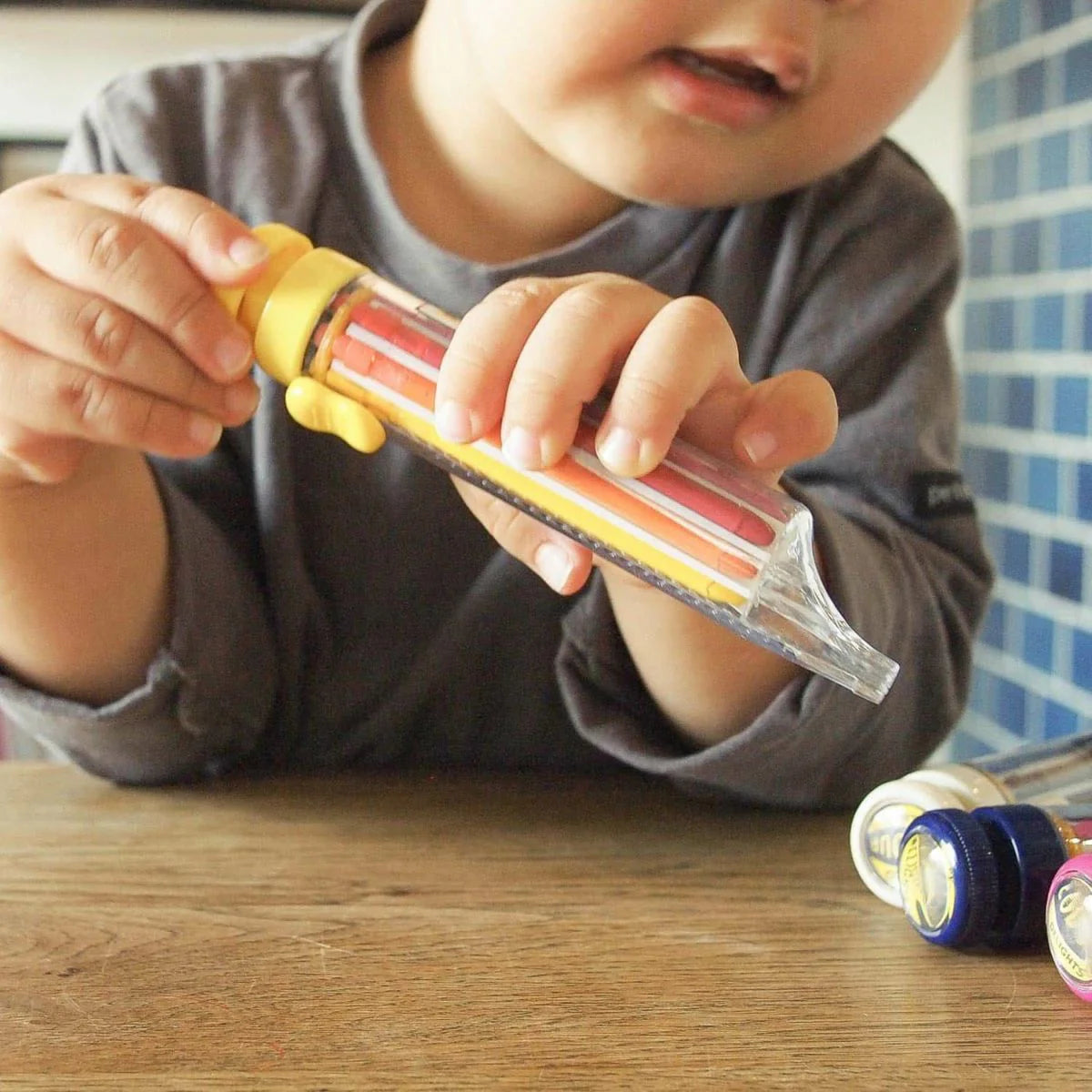 Penco • 8 Color Crayon